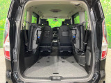 普段のお買い物や通勤、送迎等に十分な荷室スペースを確保しております。セカンドシートを倒すと、大きな荷物の積載も可能です♪