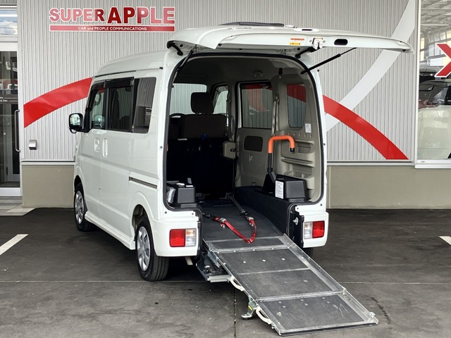 NV100クリッパーリオ  チェアキャブ ハイルーフ 4WD