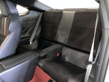 後席2名乗車できます。