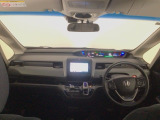 【前方視界】開放的な前方視界!運転がしやすく疲れにくいです♪窓が大きく、見通しがとっても良いおクルマですよ♪