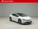フロントガラスの上部には、トヨタセーフティーセンスの目となる単眼カメラとフロントグリル内のミリ波レーダーが付いています。また、前後バンパーには、インテリジェントクリアランスソナーを装備しています。