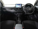 ◆視界広々で非常に運転しやすくロングドライブでも疲れを感じさせないすっきりとまとまったインパネ周りです。