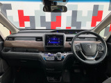 インパネ全体:視界が開けて前が見やすい設計です!安全に運転できます!