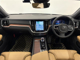 V60 アルティメット B4 本革シート サンルーフ