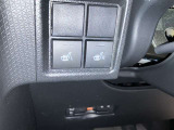 運転席/助手席シートヒータースイッチです。
