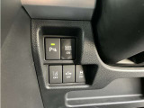 車線逸脱警報システムや障害物センサー等が付いておりますので安全なドライブをお楽しみください。