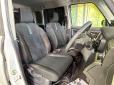 運転席シート廻りは使用感も少なく、良好な状態となっています。丁寧に使われていたことがよくわかりますね。