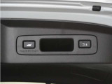◆予約クローズ機能付きパワーテールゲート◆キーや運転席のボタン、ハンズフリー機能など多彩なアクセスで自動開閉できます。