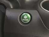★ECONスイッチ★ エコドライブを加速しよう!スイッチをONにすると、運転の仕方によるロスを抑え込み燃費をよくするようクルマが頑張ります(*^ー^*)燃費向上にチャレンジ♪