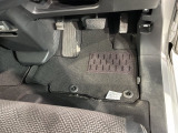 第3者機関によって車両状態証明書を発行しておりますので、状態の確認含めて安心、信頼、満足にお答えします。