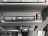 操作のしやすさが分かるスイッチ類。装備有無と配置、文字消えや使用感までチェックできます。
