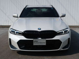BMW正規ディーラーとして厳選された認定中古車を展示しております。