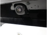 バックカメラが付いているので後方確認が非常にしやすいです。今や運転初心者も熟練者も必須装備!ついていて損はないですね♪