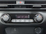 オートエアコンですので、車内を快適な空間に出来ます♪