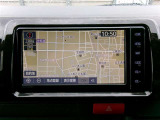 純正品の地デジTV対応のSDナビです。遠出や初めての場所でも安心ですね。
