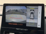 ■苦手な人が多い駐車場での車庫入れや狭い道でも大丈夫です/クルマの前後左右にカメラを設置してモニターで表示してくれるため、運転席から見えにくい場所を映し出してドライブをサポートします!