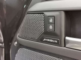 【Meridianサウンドシステム】イギリスの老舗オーディオブランドで音質が良く、ドライブ中の音楽をより一層楽しませてくれます。