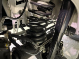 お車を安心してお乗りいただく為には、足回りの定期点検が欠かせません。サービスサポート(有償保証)では無料点検もご提供しており、安心のカーライフをお過ごしいただけるサポート体制が整っています。