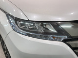 LEDヘッドライトは、点灯の瞬間から最大光量を発揮し、突然暗くなるトンネルなどでの安定感を高めます。
