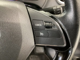 【クルーズコントロール】アクセルペダルを踏まずに一定の車速で走行できますので、高速道路など加減速の少ない道で便利です♪長距離ドライブの疲れを軽減してくれる、嬉しい装備ですよね♪
