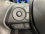 ステアリングスイッチ付き。前方から目を離すことなく操作することが可能です。
