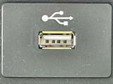 前席USB電源です。