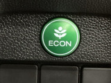 ★ECONスイッチ★ エコドライブを加速しよう!スイッチをONにすると、運転の仕方によるロスを抑え込み燃費をよくするようクルマが頑張ります(*^ー^*)燃費向上にチャレンジ♪