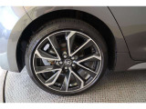 純正アルミホイール【タイヤサイズ225/40R18】