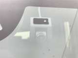 【前後ドライブレコーダー】映像・音声などの運転中の記録を残します。事故などを起こした起こされた時の証拠になりえますので、もしも時でも安心ですね。