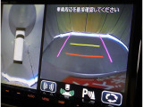 前後左右4つのカメラを合成して上から見ているような感覚で駐車を行っていただけます♪ 切り替えスイッチであらゆるカメラモードに切り替えが可能です!