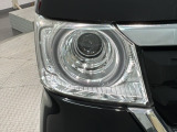 LEDヘッドライトは、点灯の瞬間から最大光量を発揮し、突然暗くなるトンネルなどでの安定感を高めます。