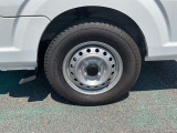 145/80/12のタイヤがついています。