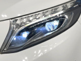 ●LEDヘッドライト:夜間走行時も良好な視界を確保し安心して運転できる高輝度LEDヘッドライトを装備!点灯速度が早く、消費電力も抑えられています。