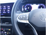 アダプティブクルーズコントロール(全車速追従機能付)は30-160kmhまで設定可能で、クルーズコントロールにレーダーセンサーを組み合わせたシステムとなります。長距離走行時などでの疲労を低減させます!