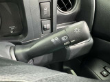 【オートライト】車外の明るさに応じて、自動的にライトの点灯・消灯をしてくれます。