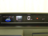 デジタルメーターのレイアウトを最適化しました。運転時のストレスを軽減し安全・安心な運転へ貢献します。