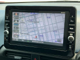 【日産純正の大画面ナビゲーション!】遠くへのお出かけする際の心強い味方です!自車位置の確認はもちろん、Bluetooth接続や機能も充実。大きな画面で各操作もしやすく安心です。
