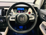 握りやすく、回しやすいステアリングは長時間の運転でも疲れを感じさせません!