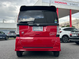 メーカー新車保証が継承されます。初度登録日より3年間、又は6万KMまでの一般保証と、5年間、又は10万KMまでの特別保証になります。詳しくはスタッフにお問い合わせください。