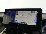 12.3インチのディスプレイオーディオ装着です。スマホとの通信で様々なサービスが楽しめます。TV視聴にも対応しています。