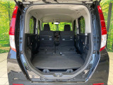 普段のお買い物や通勤、送迎等に十分な荷室スペースを確保しております。セカンドシートを倒すと、大きな荷物の積載も可能です♪
