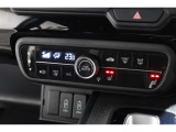 運転席・助手席に寒い日に快適なシートヒーター装備!寒い季節にはありがたいですね!