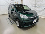 広々とした車内空間に優れた燃費性能。更にデザインも上質で人気のお車です!