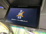 【12.8型フリップダウン】大画面モニターで後席でもエンタメをお楽しみいただけます。家族や友人とお出かけする機会が多い方に大人気です♪