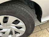 ※夏タイヤ新品納車※新品タイヤで納車いたします♪溝が少ないままだとスリップしたりブレーキ時の制動距離が長くなってしまいます。交換までまだまだ余裕があるのは経済的にも助かります