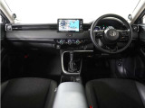 ◆視界広々で非常に運転しやすくロングドライブでも疲れを感じさせないすっきりとまとまったインパネ周りです。
