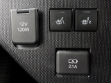 シートヒーター、USB接続端子、アクセサリーソケット付