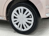 タイヤサイズは165/55R15!ホイールカバーにキズ多数あり。残り溝は5ミリ程度です!