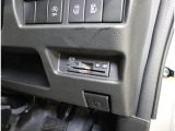 ETC車載器付き☆ セットアップ作業もご依頼いただければご納車までに行います!納車当日から有料道路をご利用いただけます♪