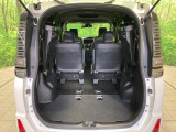 普段のお買い物や通勤、送迎等に十分な荷室スペースを確保しております。セカンドシートを倒すと、大きな荷物の積載も可能です♪
